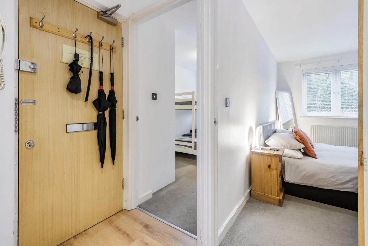 Stylish 2 Bedroom Apartment, Central Exeter, Parking On Site Екстер'єр фото