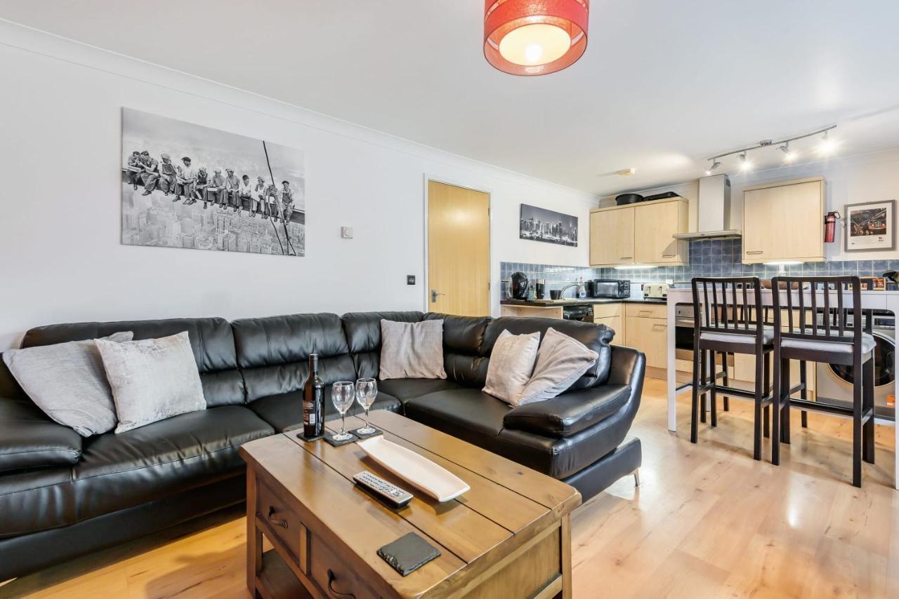 Stylish 2 Bedroom Apartment, Central Exeter, Parking On Site Екстер'єр фото
