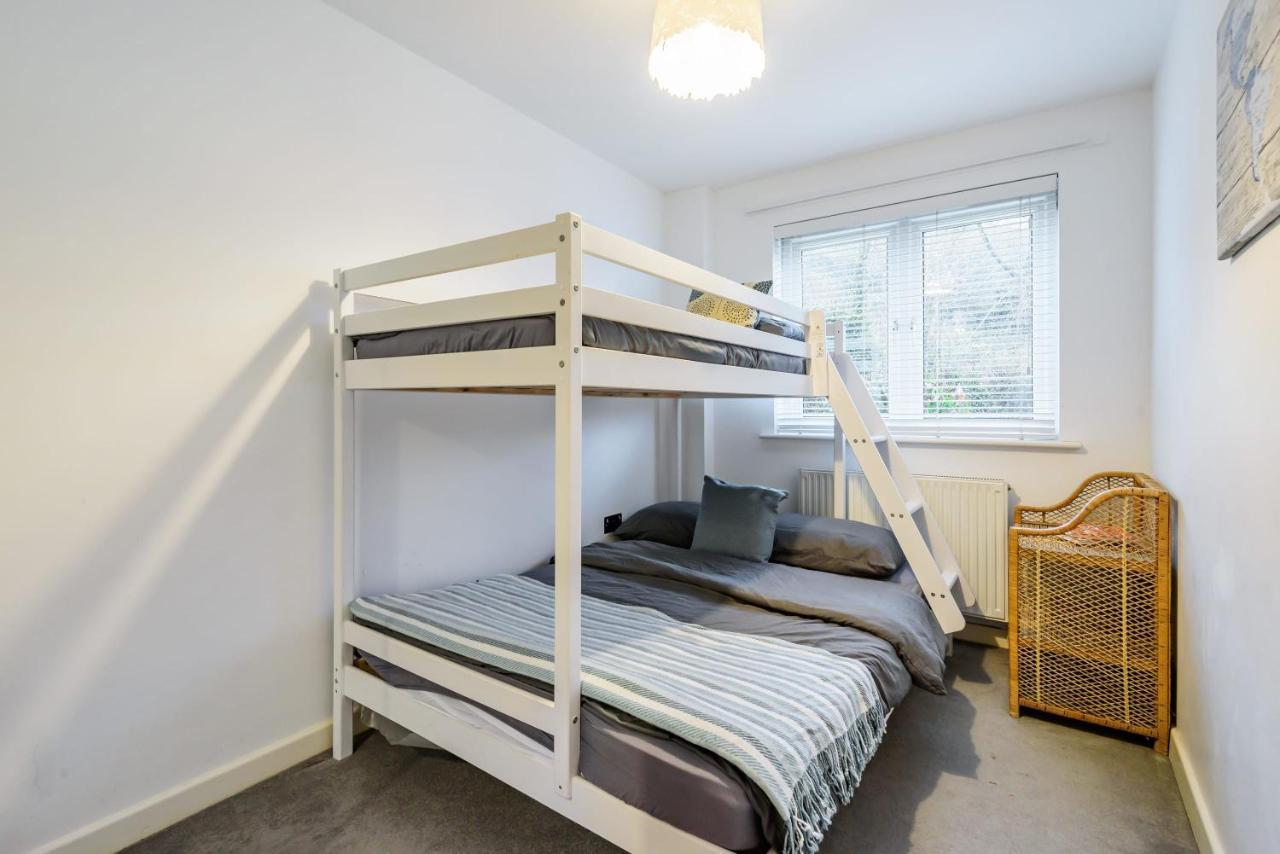 Stylish 2 Bedroom Apartment, Central Exeter, Parking On Site Екстер'єр фото